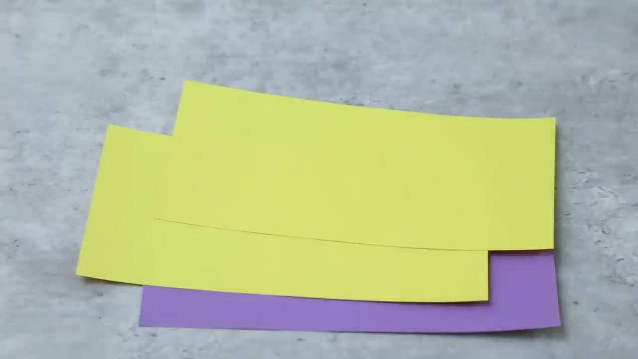 Step 6: Cut Construction Paper Strips for Method 2 - How to Make a Money Lei: 2 Easy Methods for Graduation