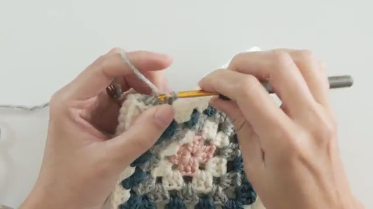 Step 5: Step 5: Reverse Single Crochet Join
