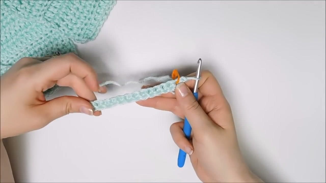 Step 4: Step 4: Row 2 - Half Double Crochet Across