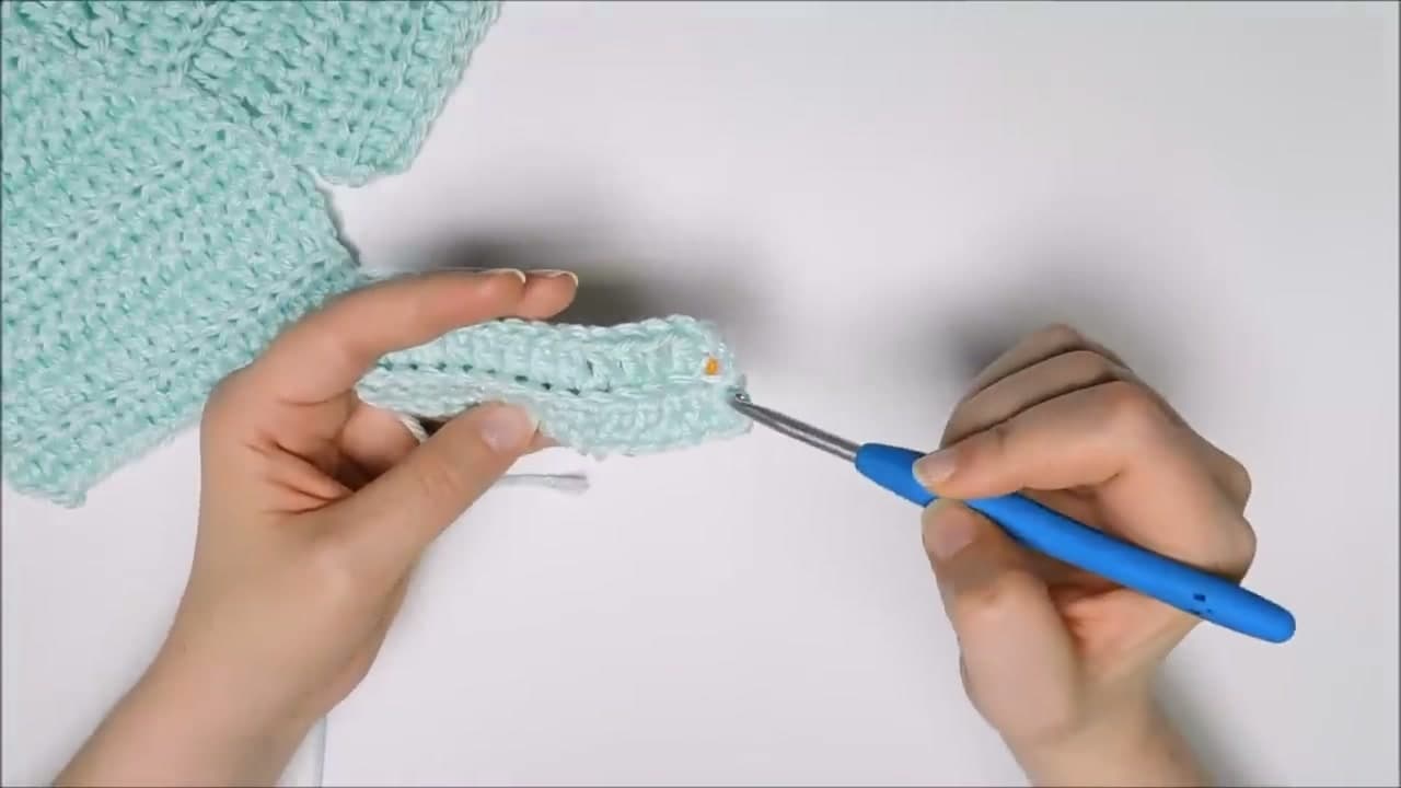 Step 6: Step 6: Row 4 - Double Crochet in Both Loops