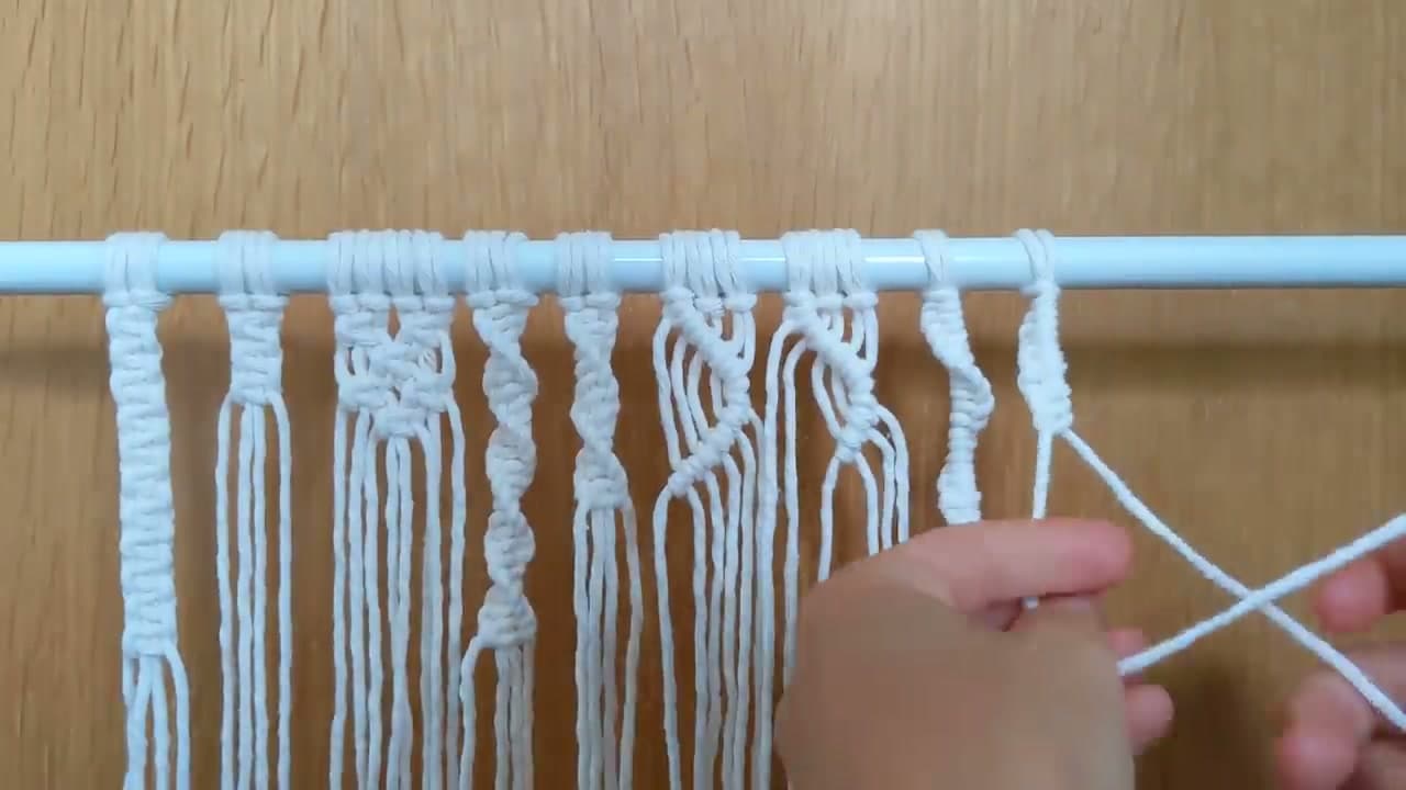 Step 6: Step 6: Tie a Single Half Hitch Knot