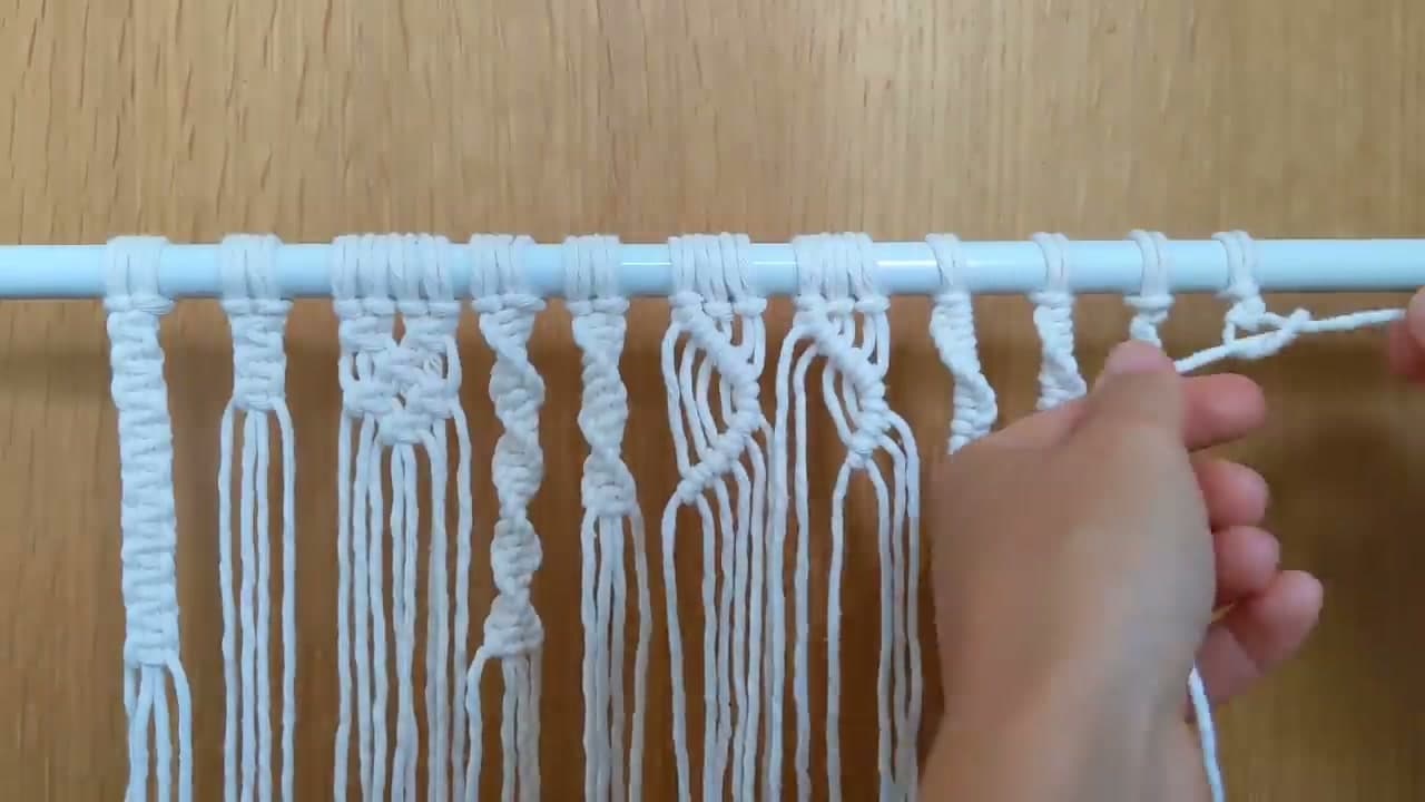 Step 7: Step 7: Tie an Alternating Half Hitch Knot