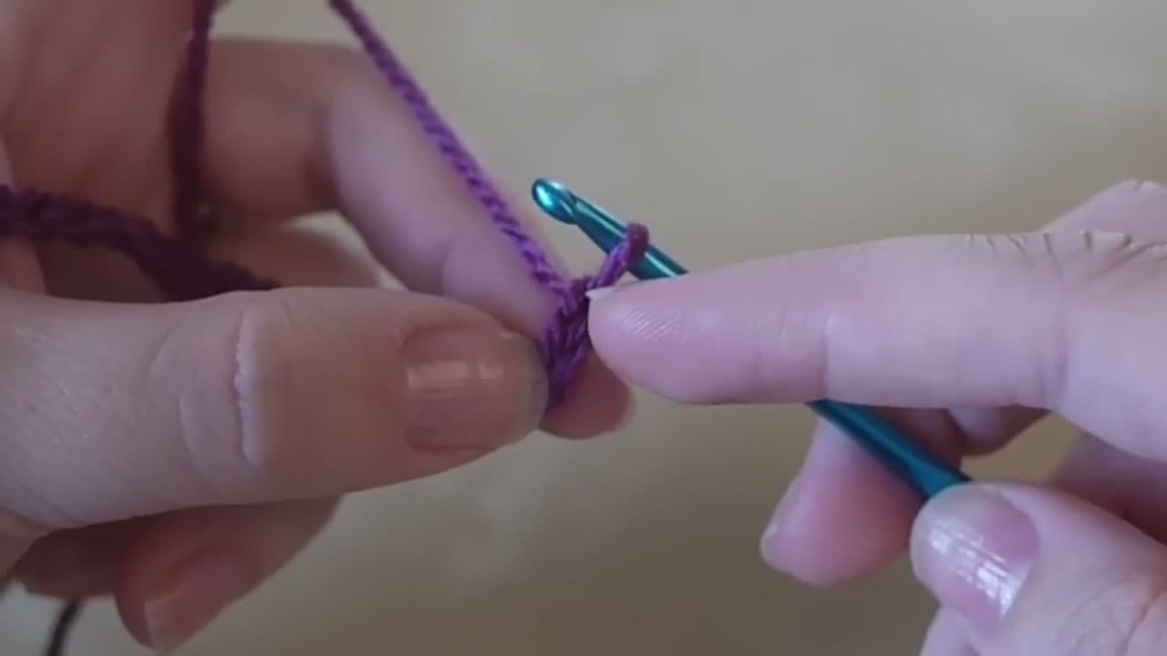 Step 2: Step 2: Work the Single-Crochet Foundation Row Back Across the Chain