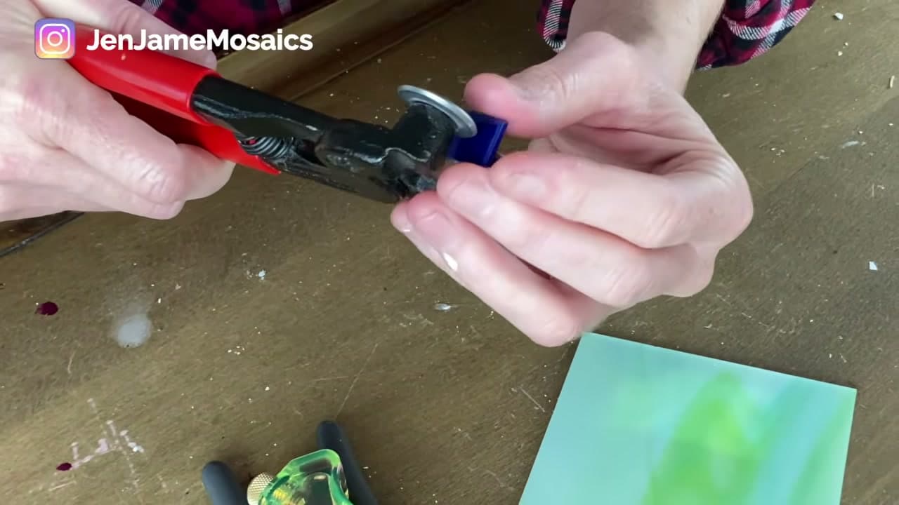 Step 3: Step 3: Take Your First Cut From the Edge