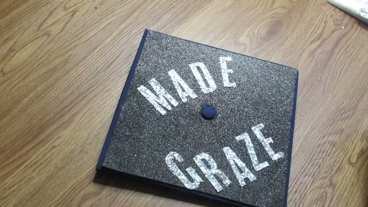 Step 5: Step 5: Arrange Your Glitter Letters