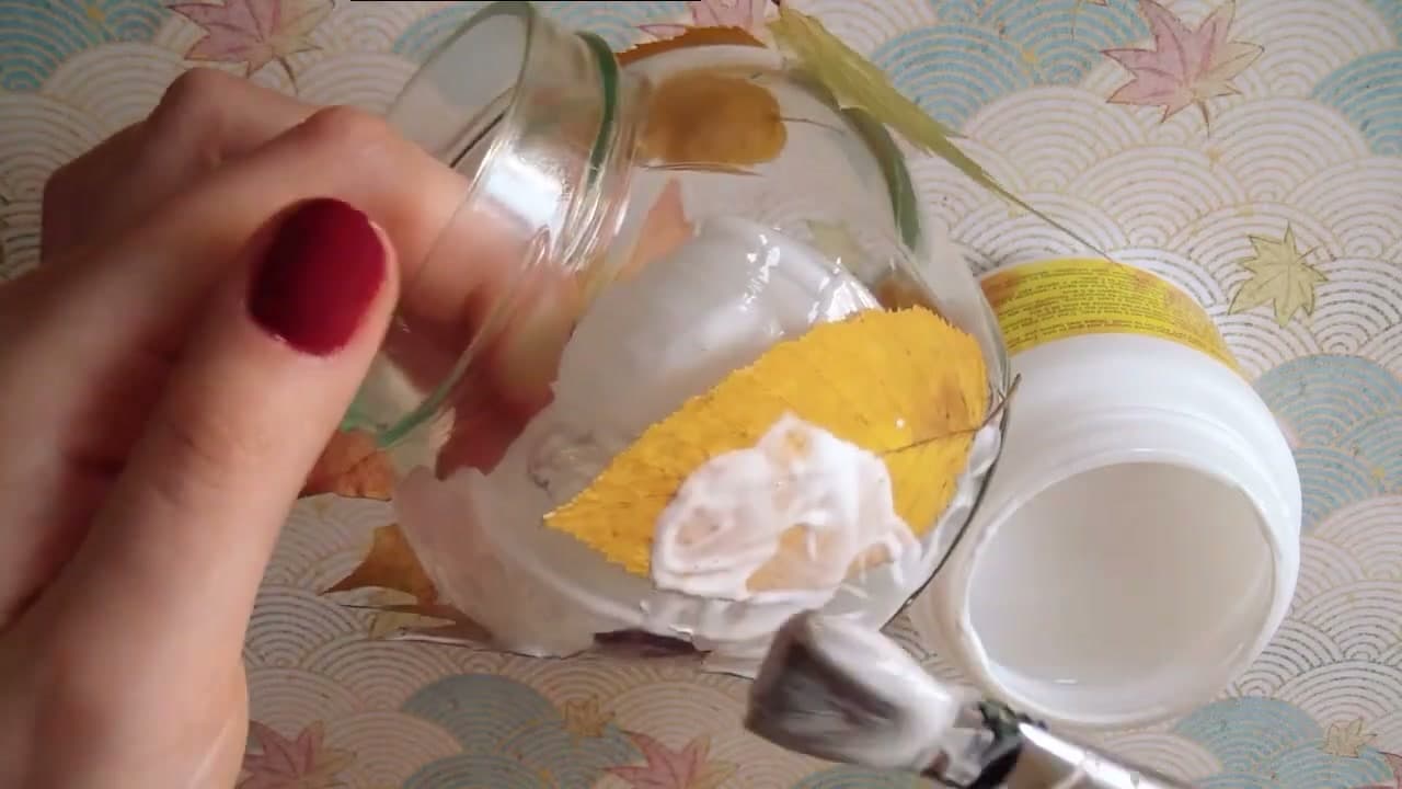 Step 5: Work Around the Jar - How to Make an Autumn Leaf Lantern