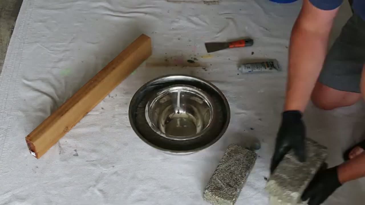 Step 6: Step 6: Press In the Inner Bowl and Weigh It Down