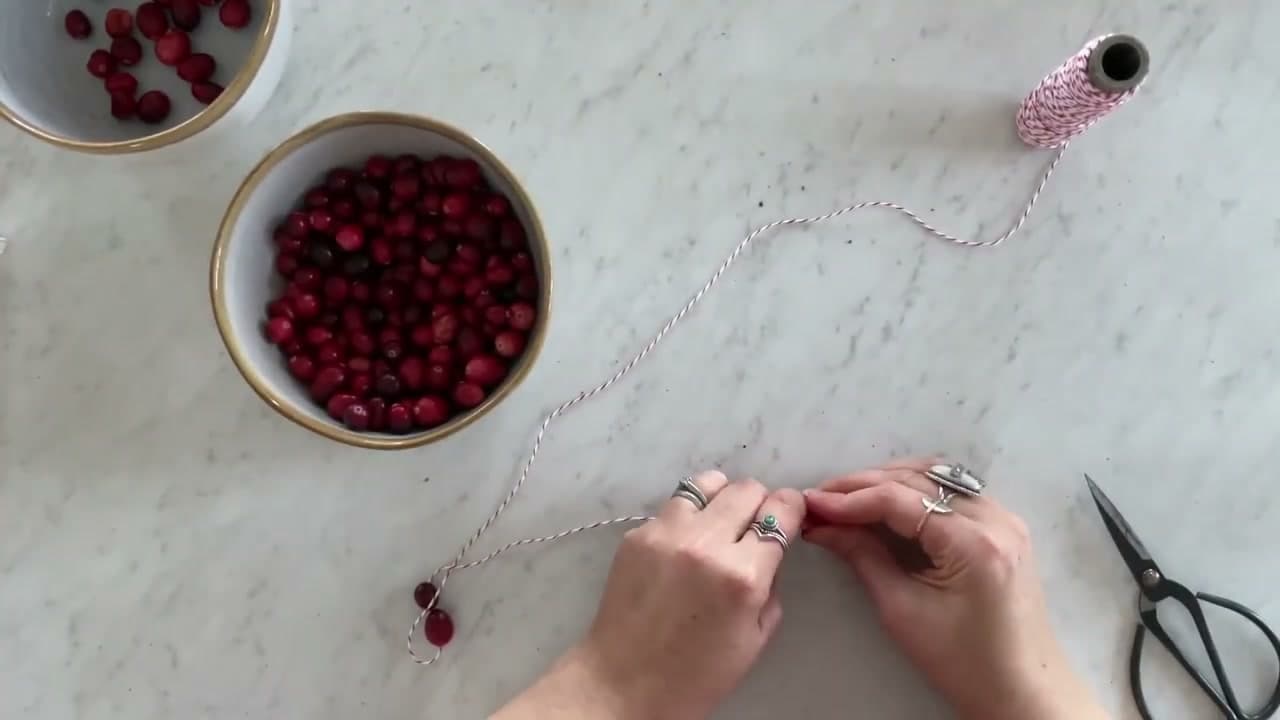 Step 6: Try Red and White Bakers Twine for a Garland That Drapes - How to Make a Christmas Garland