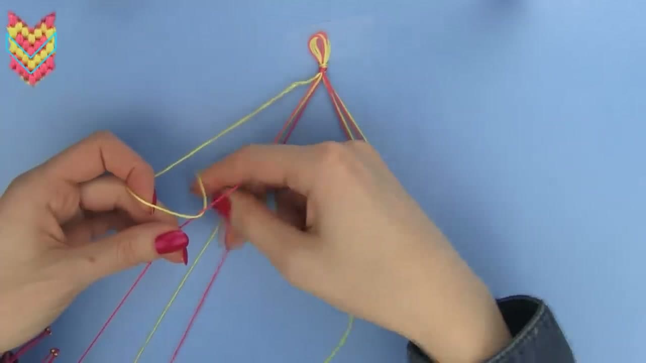 Step 4: Make Two Normal Chevron Rows - How to Make a Heart Friendship Bracelet