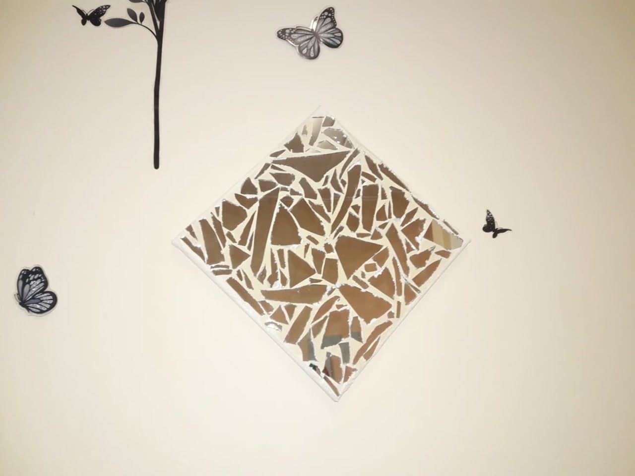 The finished result: How to Make a Mosaic Mirror (Broken Mirror Wall Art)