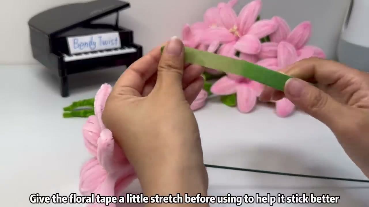 Step 7: Step 7: Wrap Each Stem With Green Floral Tape
