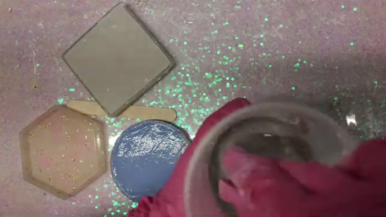 Step 5: Fill the Mold and Pop the Bubbles - How to Make a Concrete Trinket Dish