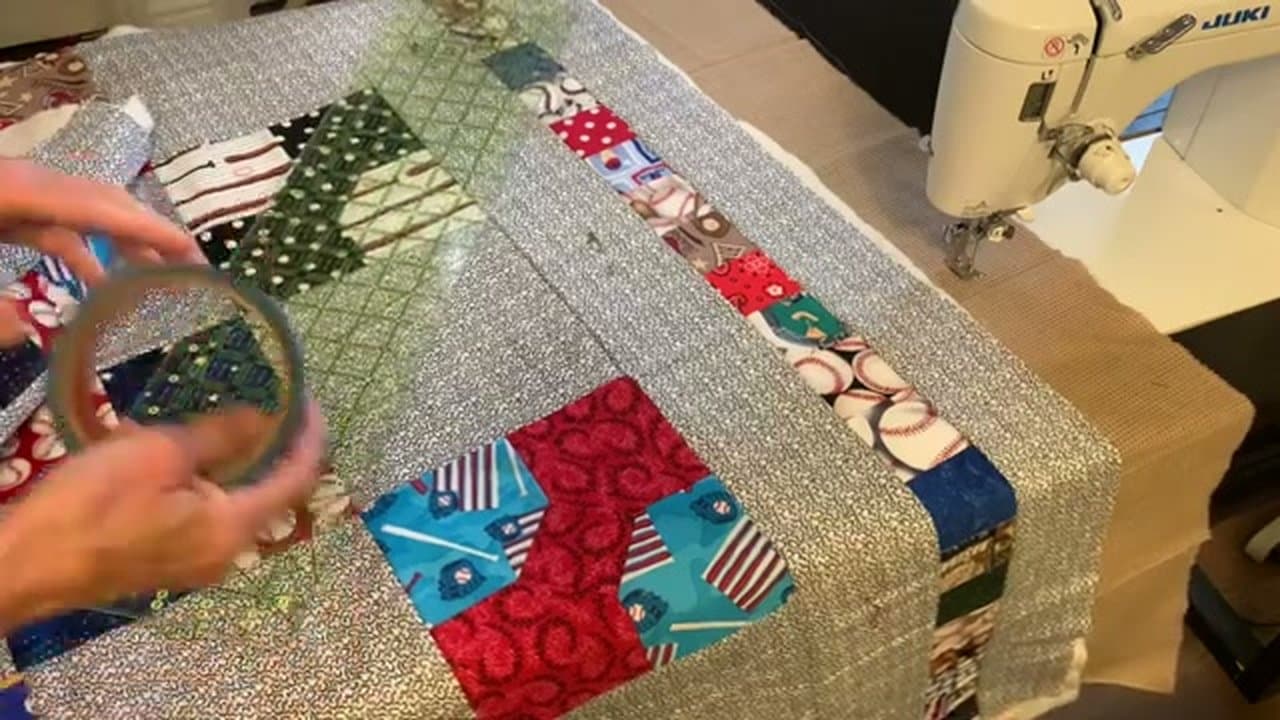 Step 2: Step 2: Set Up the Machine and Position the Quilt