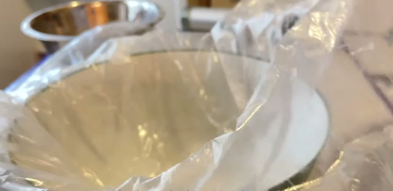 Step 1: Step 1: Line a Bowl With Plastic