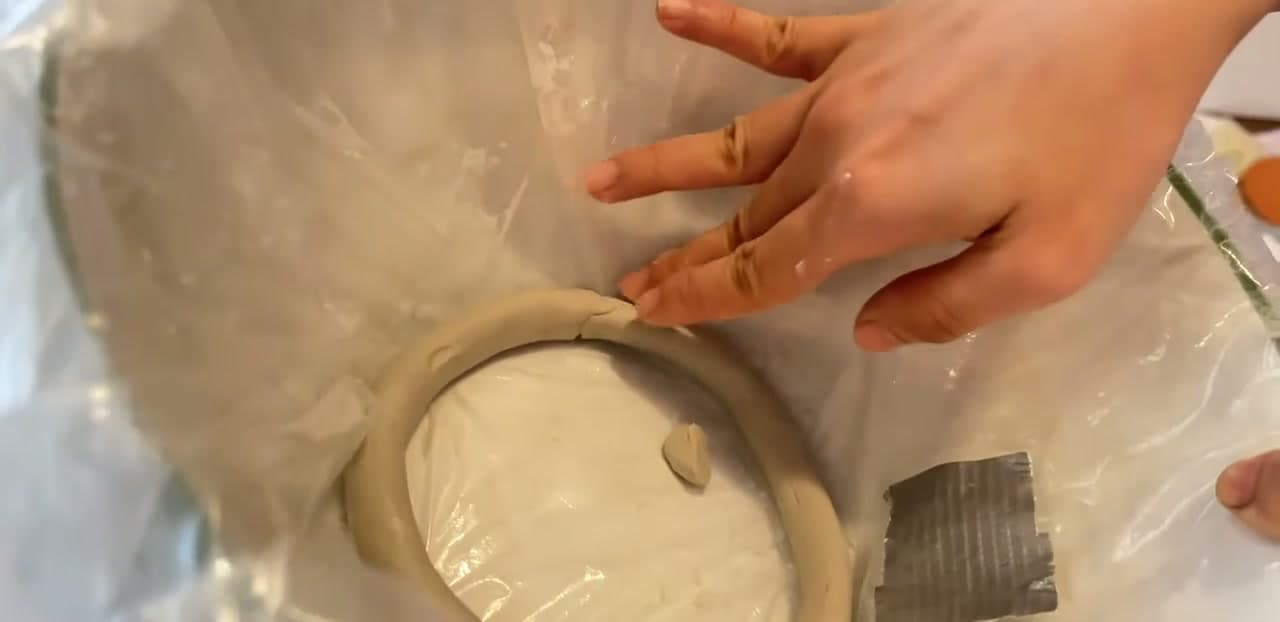 Step 4: Step 4: Spiral the First Coil Into the Base