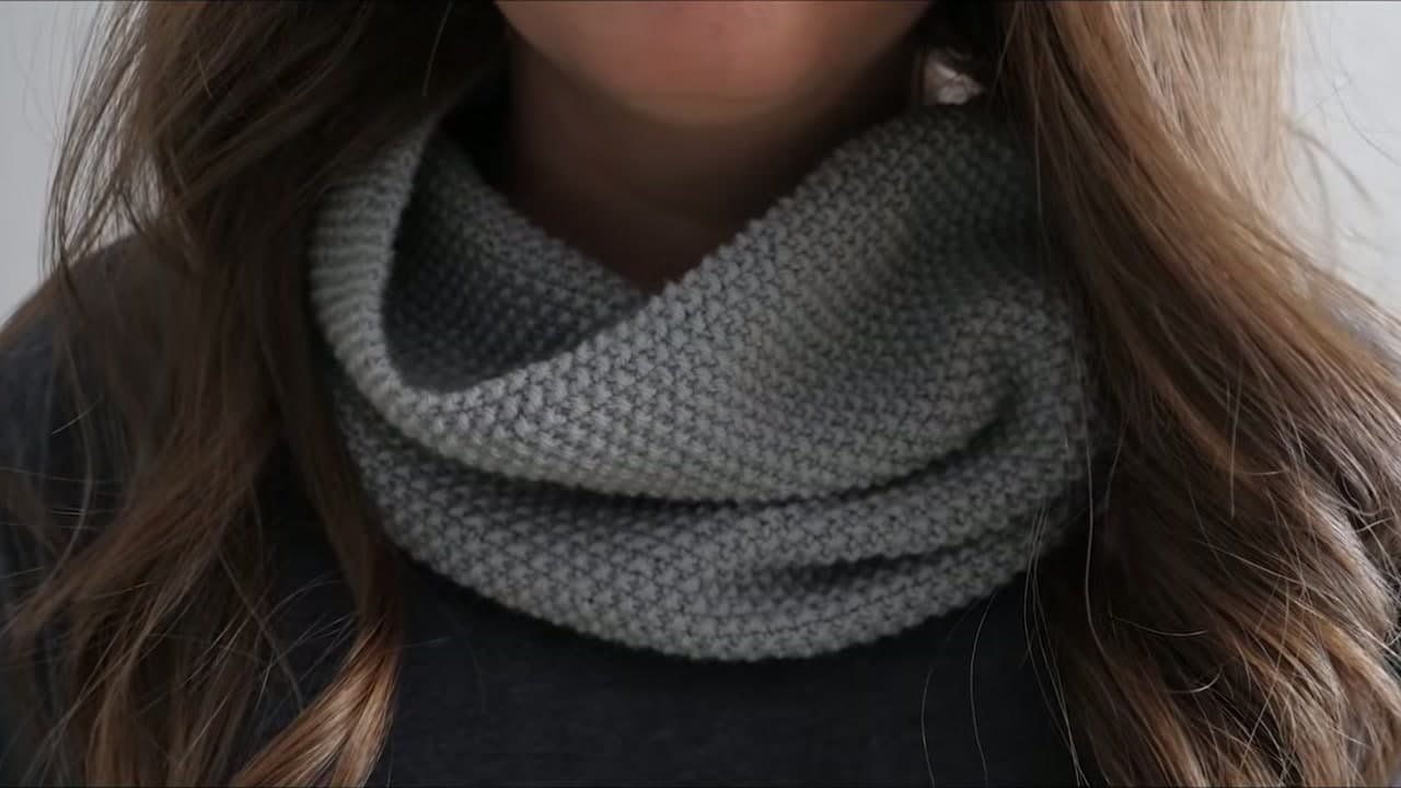 How to Knit a Cowl for Beginners