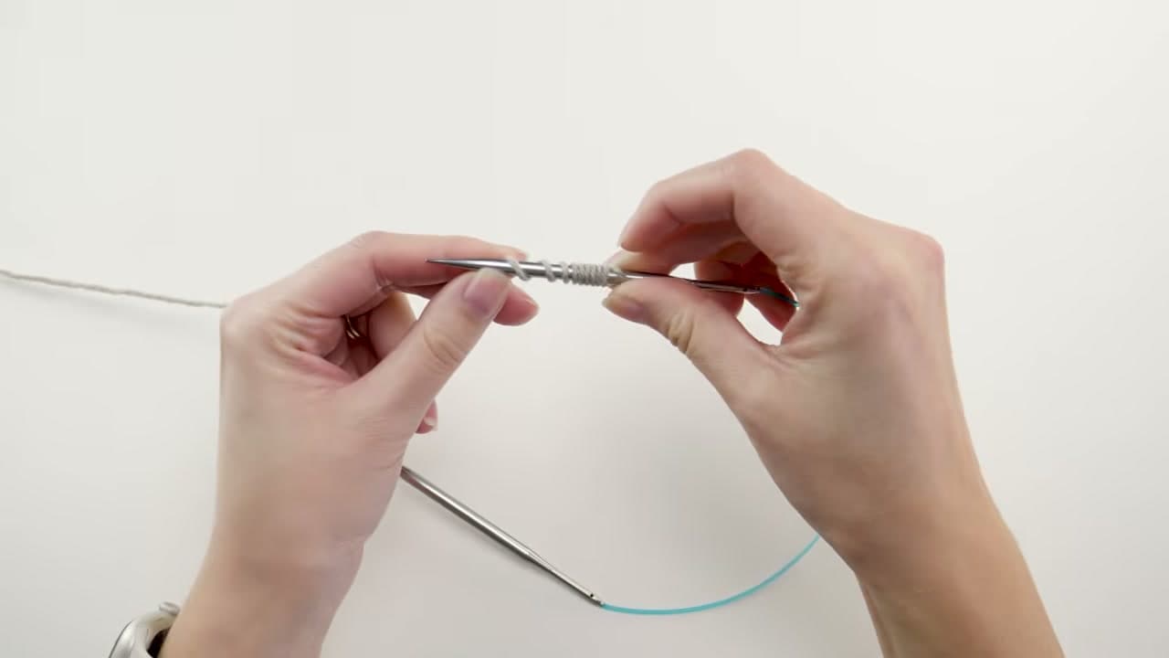 Step 1: Wrap the Yarn Around the Needle to Measure Your Tail - How to Knit a Hat
