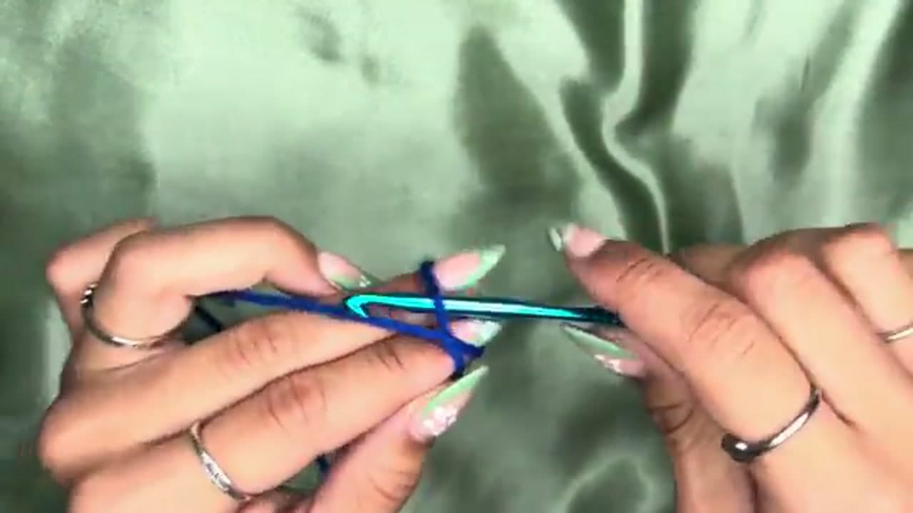 Step 1: Chain 30 for the Base of the Bag - How to Crochet a Tote Bag (Easy Beginner Market Bag)