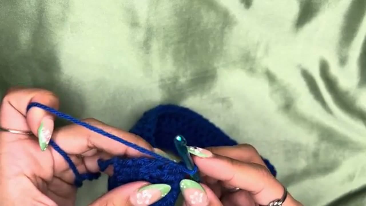 Step 3: Start Building the Sides - How to Crochet a Tote Bag (Easy Beginner Market Bag)