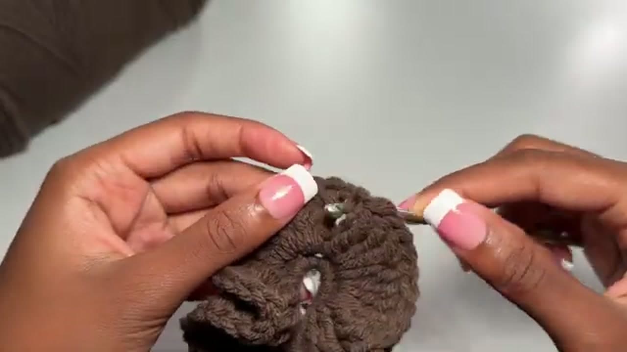 Step 7: Fasten Off and Weave in the Ends - How to Crochet a Scrunchie (Quick Beginner Project)