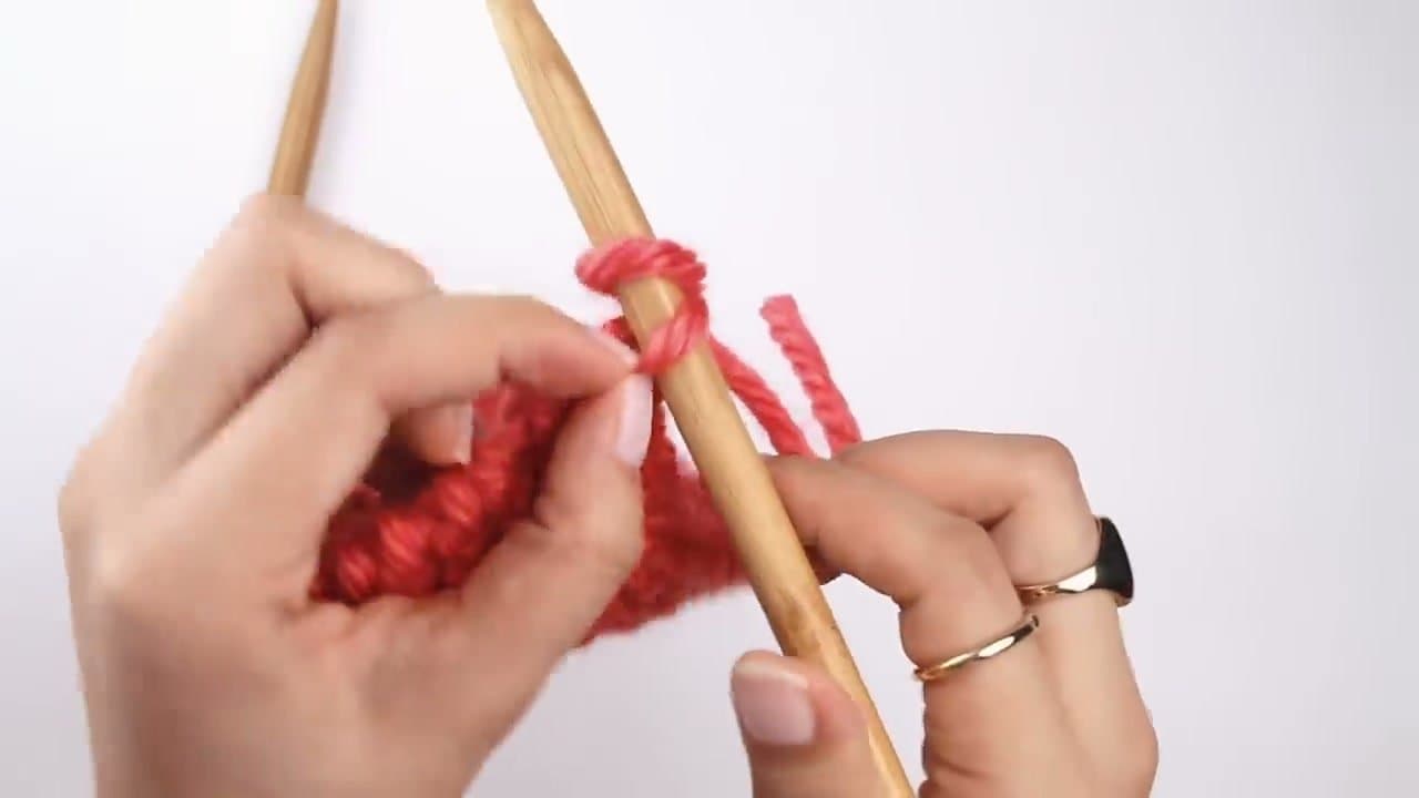 The finished result: How to Bind Off Knitting: 7 Steps for Total Beginners