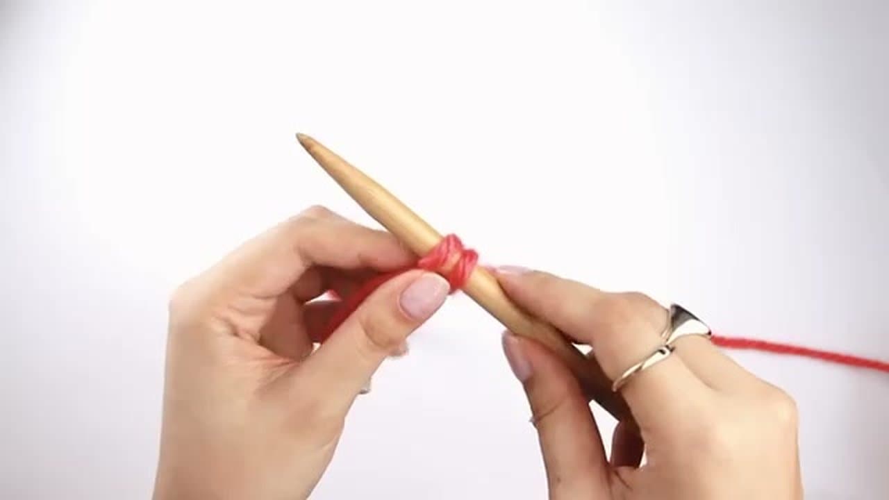 Step 7: Step 7: Lift the Thumb Loop Over and Tighten