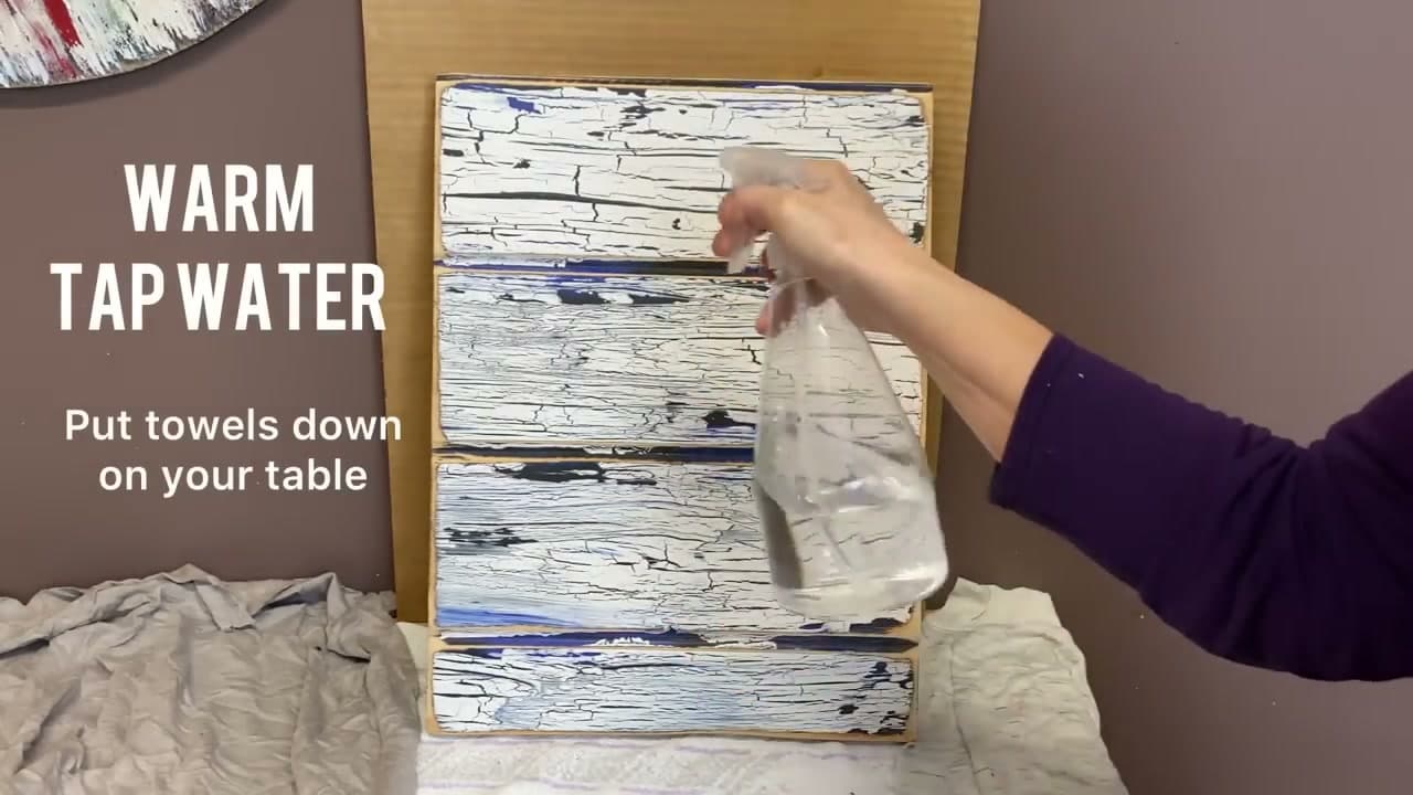 The finished result: How to Crackle Paint - Weathered Wood Finish in 7 Steps