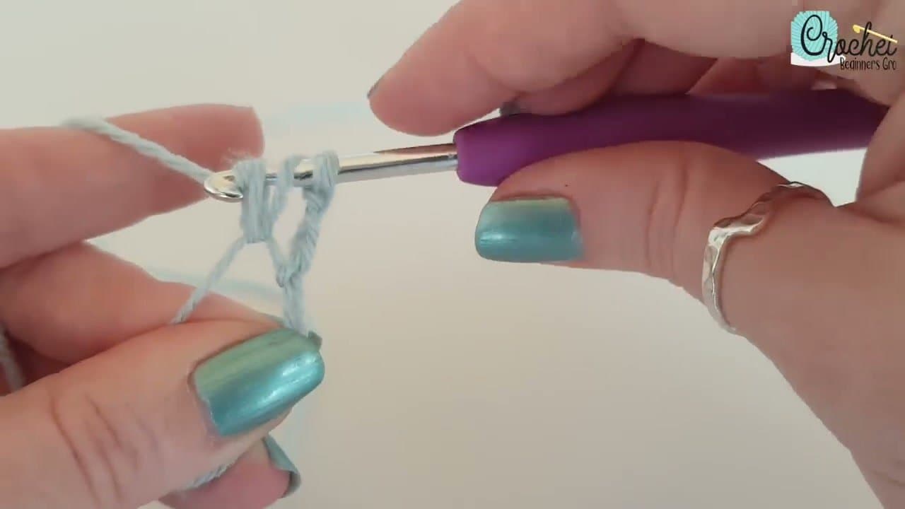 How to Crochet a Magic Ring (Magic Circle)