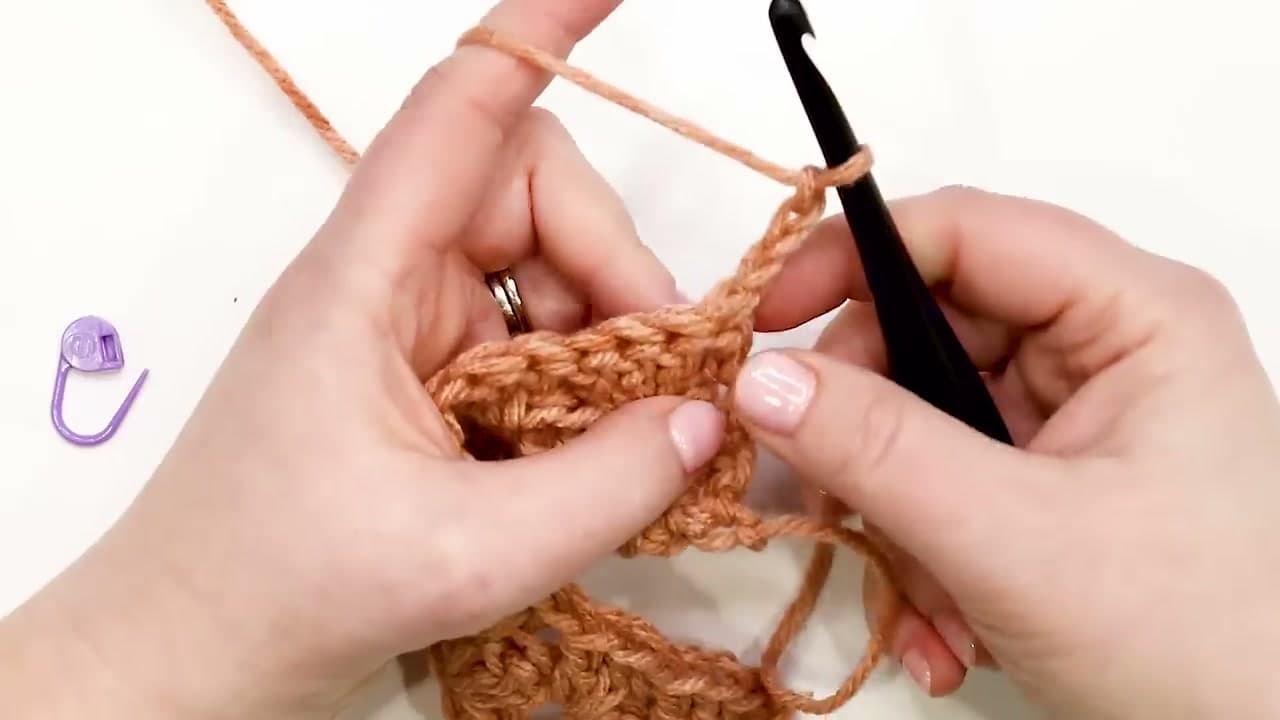Step 6: Step 6: Work Row 4 and repeat rows 3-4 to size