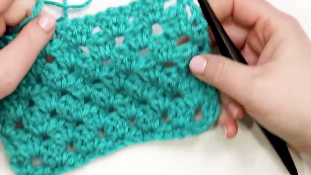 Step 7: Step 7: Lock the top edge with Row 75