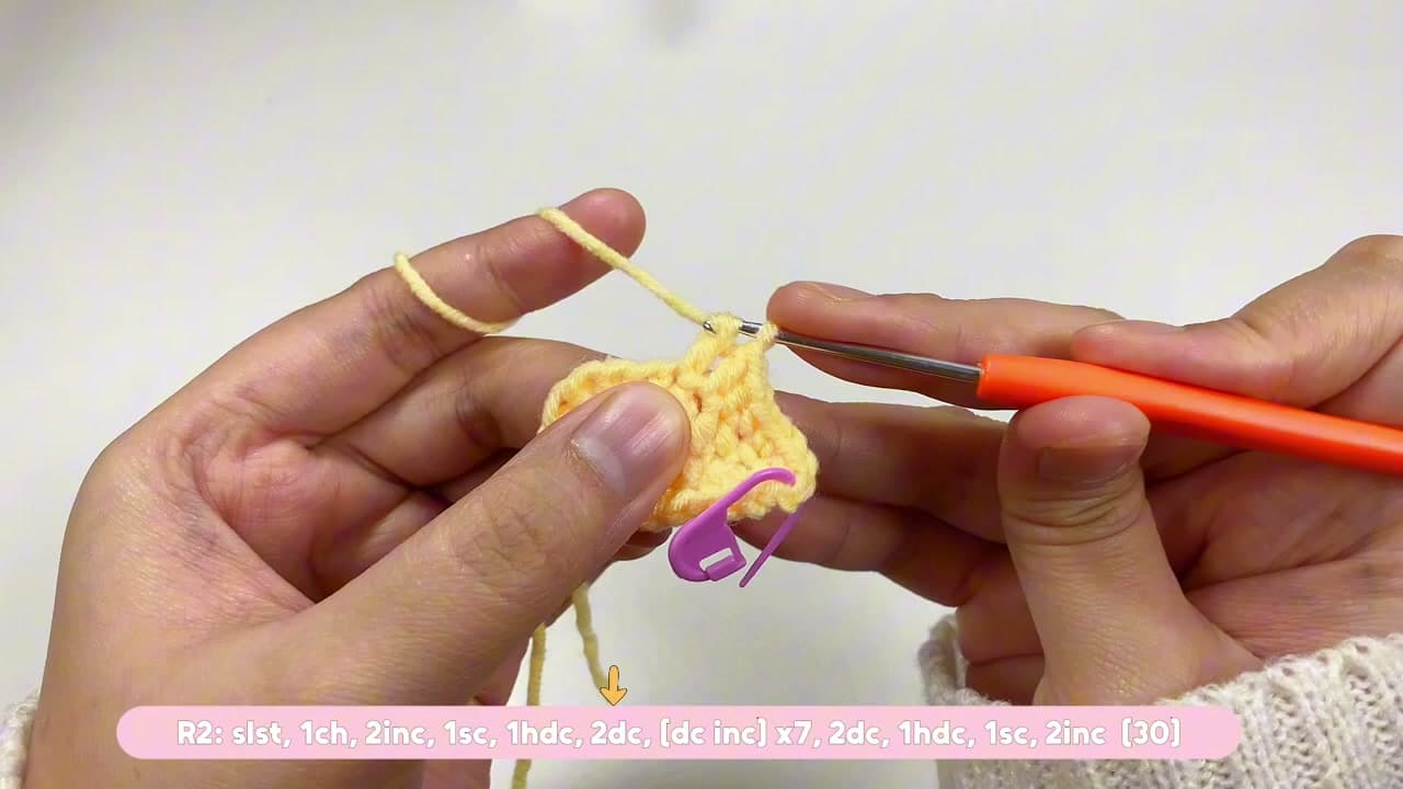 Step 3: Step 3: Build Up the Flesh Oval