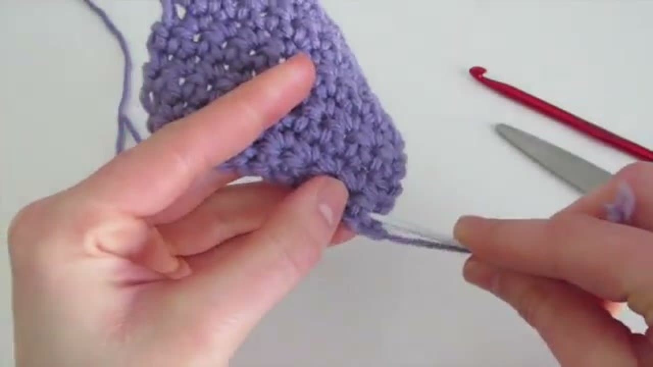 Step 8: Finish Off and Weave in the Ends