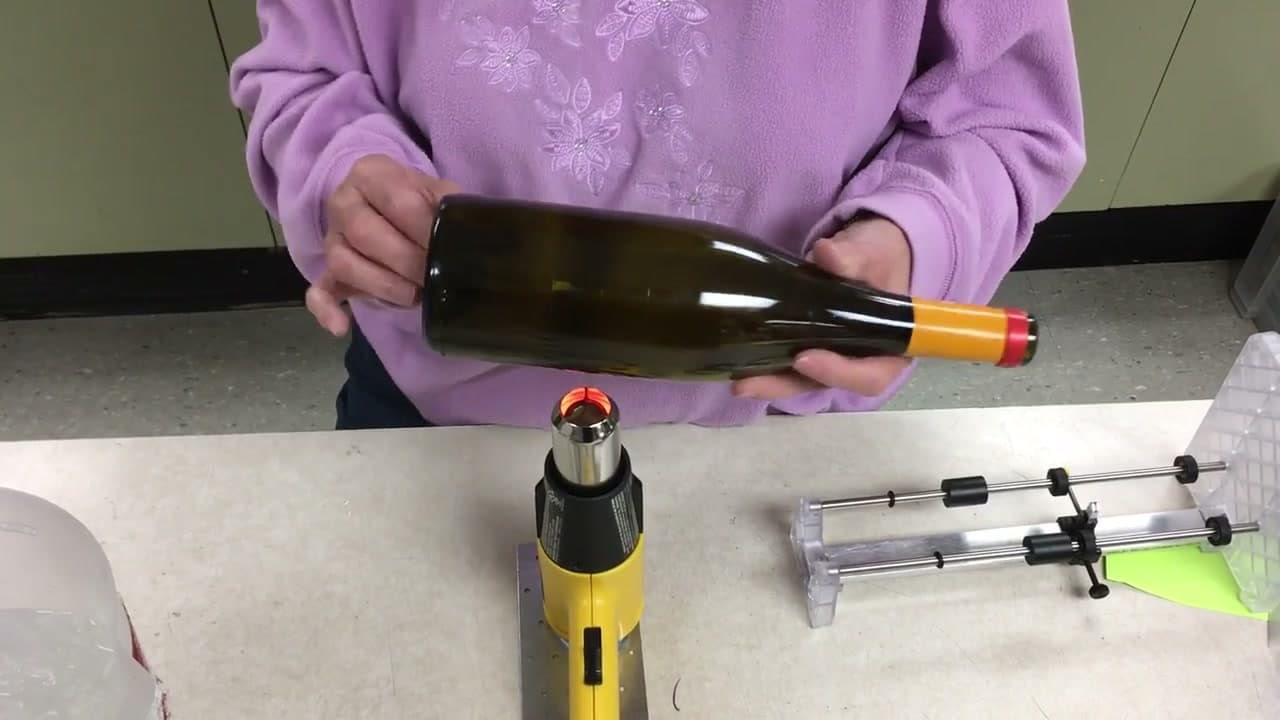 Step 8: Step 8: Heat the Bottle, Turning It the Whole Time