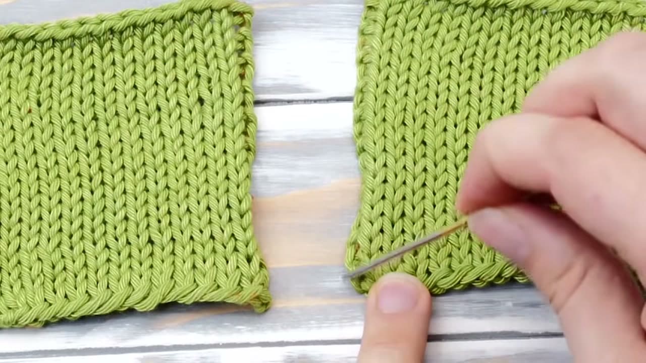 Step 4: Find the First Bar Between the Stitch Columns - How to Mattress Stitch Two Knitted Pieces Together