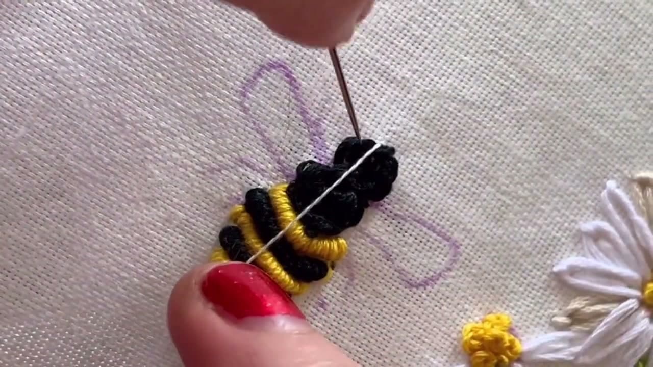 Step 4: Step 4: Add the Yellow Stripes