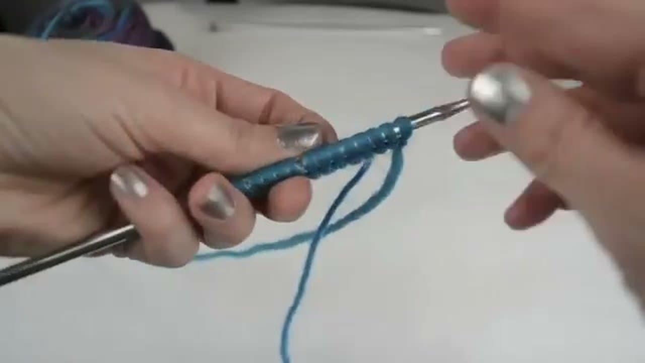 Step 4: Work the Knit Stitch
