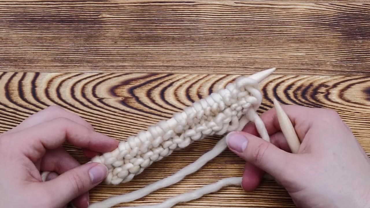 Step 5: Knit Every Row in Garter Stitch - How to Knit a Scarf for Beginners