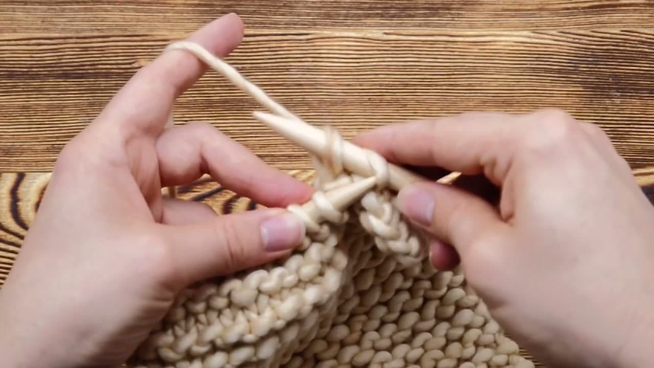 Step 6: Bind Off the Last Row - How to Knit a Scarf for Beginners