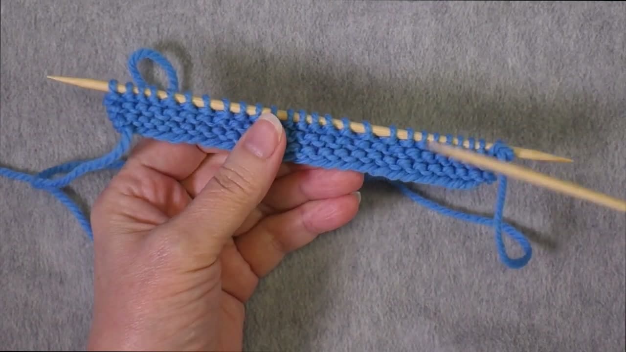 Step 1: Cast On the Gauge Swatch and Knit a Garter Stitch Border - How to Knit a Gauge Swatch That Measures True