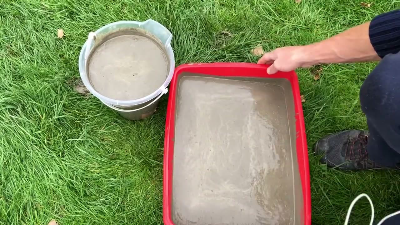 Step 3: Fill the Molds - How to Make a Concrete Bird Bath (DIY, Step by Step)