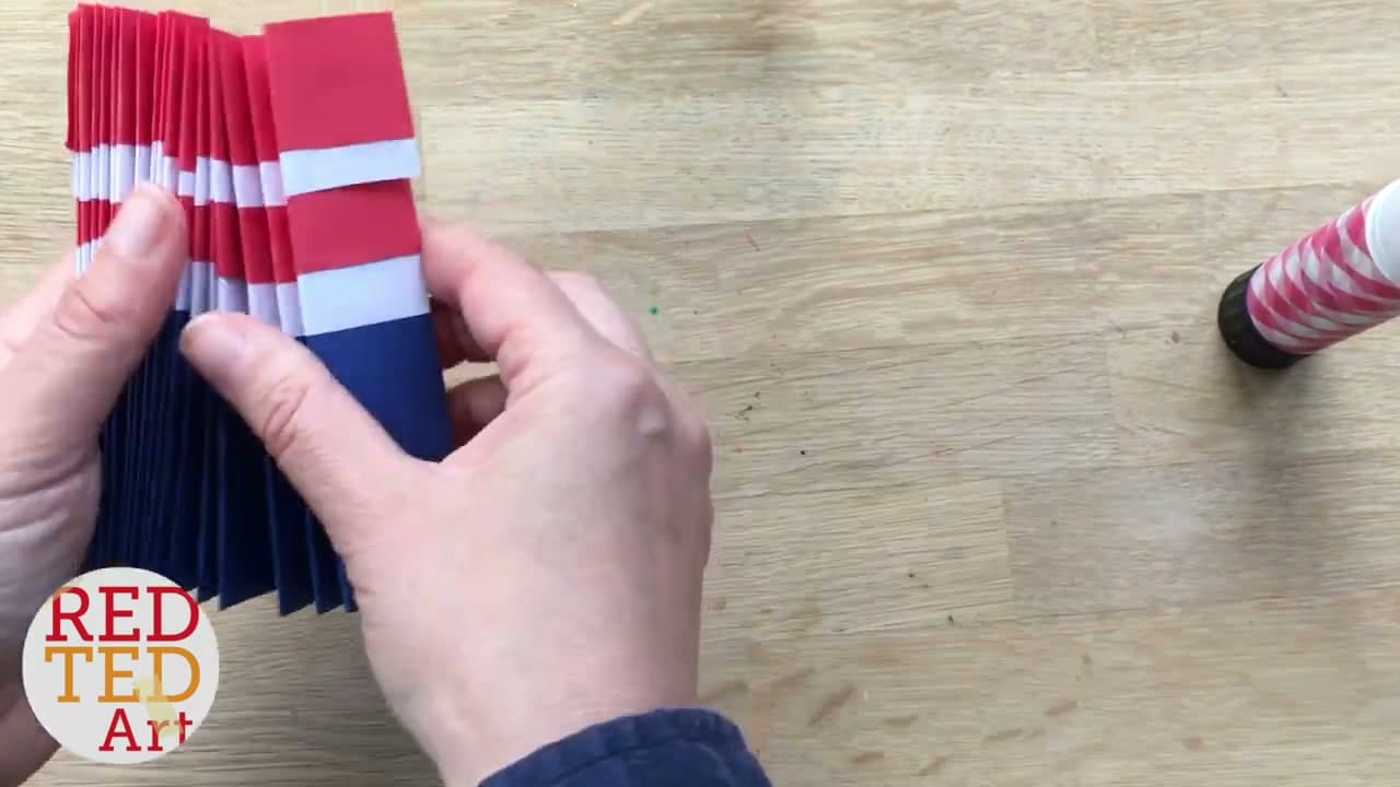 Step 6: Step 6: Accordion Fold the Strip