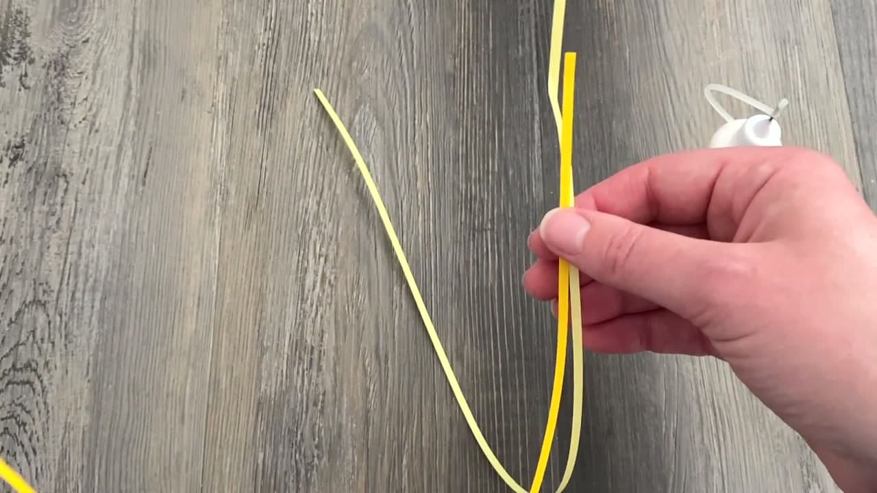 Step 2: Build a Sandwiched Yellow Strip for the Center - How to Paper Quill a Daisy