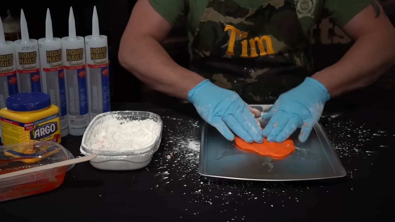 Step 7: Step 7: Press the Putty Into a Slab