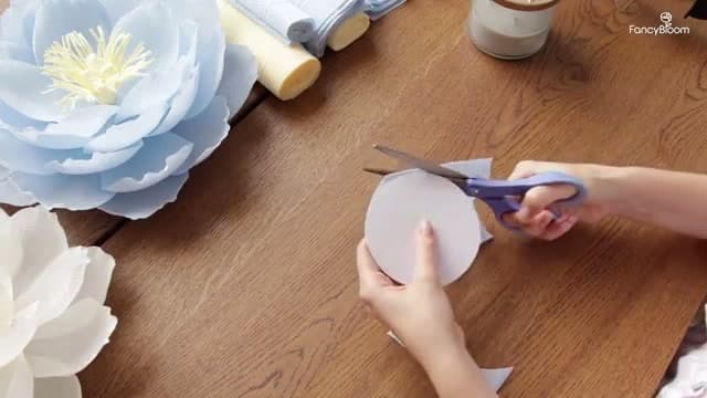 Step 1: Step 1: Cut a Sturdy Base Circle