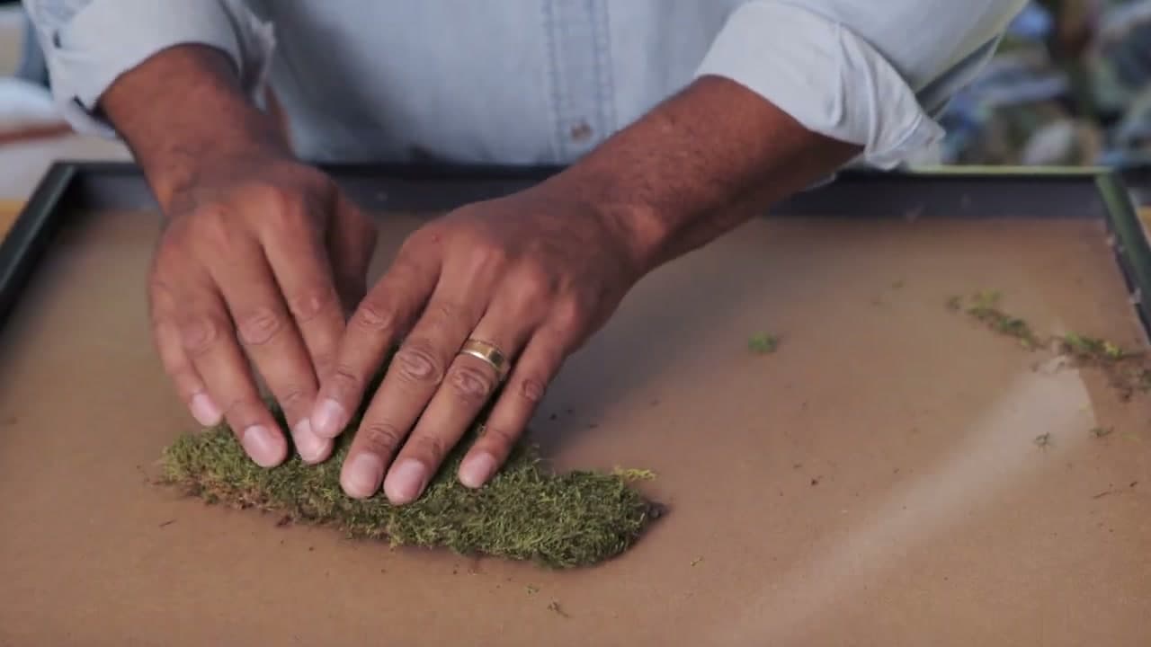 Step 5: Glue the Moss Base