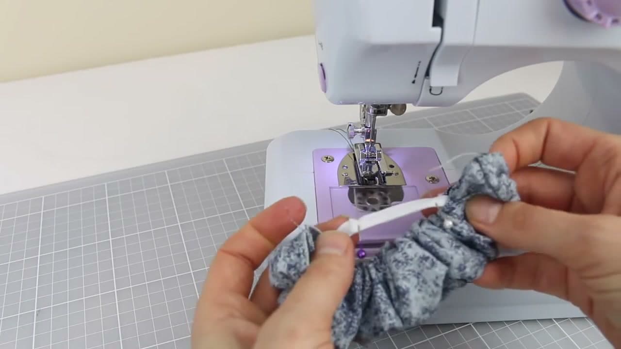 Step 6: Join the Elastic Ends with a Zigzag Stitch - How to Sew a Scrunchie