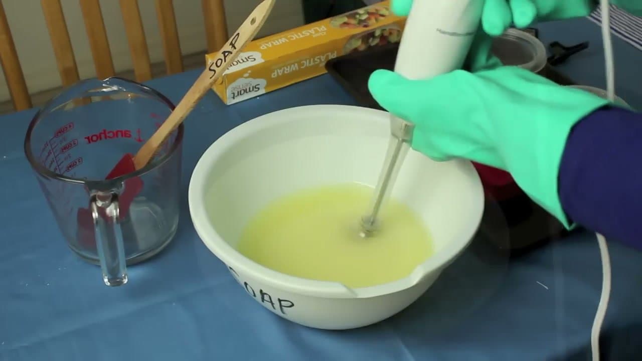 Step 5: Step 5: Combine and stick-blend to 'trace'