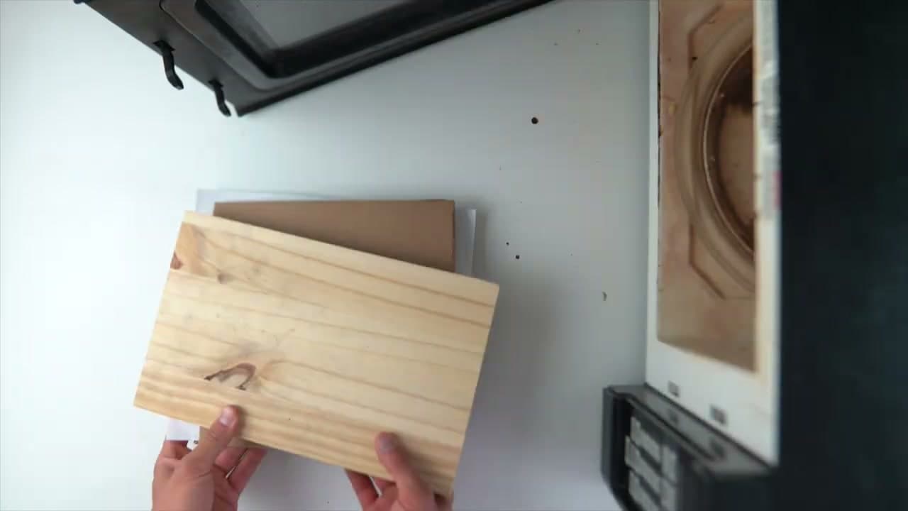 Step 5: Try the Microwave Method (Method 3 - Fastest) - How to Press Flowers (4 Methods: Microwave, Iron, Book, and Press)