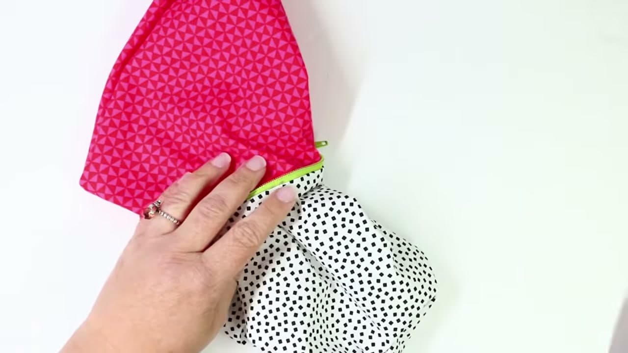 The finished result: How to Sew a Zipper Pouch