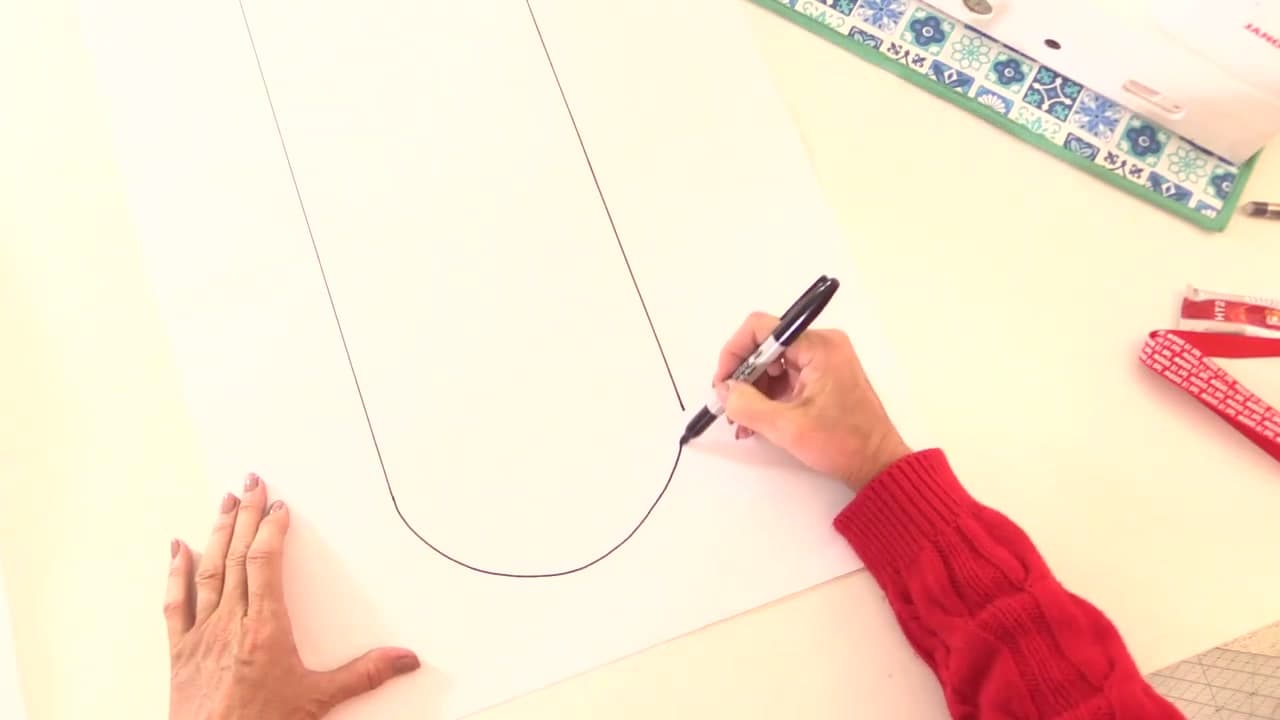 Step 2: Curve the Foot and Cut It Out - How to Make a Christmas Stocking